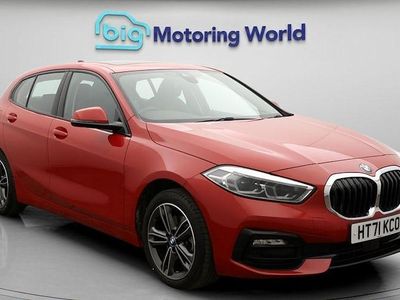 Used BMW 118 Sport Line 136 HP (100 kW) 2021 Red Hatchback