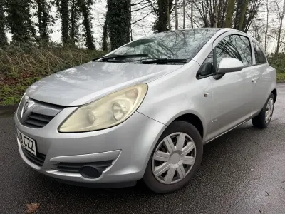 Begagnad Vauxhall Corsa Club 2008 Silver Halvkombi