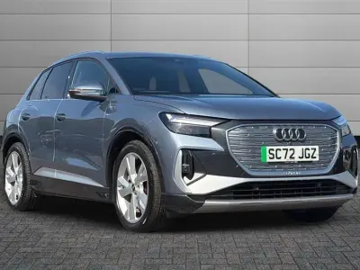 Gebraucht Audi Q4 e-tron S-Line 150 kW (204 PS) 2022 Blau SUV