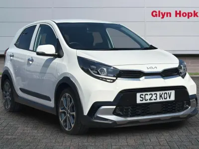 Used Kia Picanto X-Line 67 HP (49 kW) 2023 White Hatchback