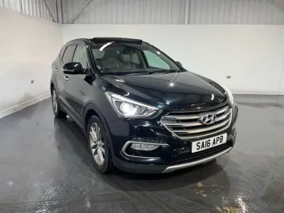Begagnad Hyundai Santa Fe Premium SE 200 HK (147 kW) 2016 Svart SUV