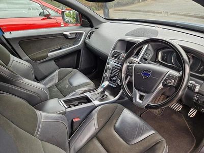 Used Volvo XC60 R-Design 215 HP (158 kW) 2014 Blue SUV