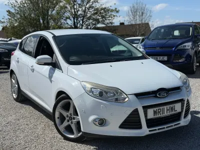 Used Ford Focus Titanium X 115 HP (84 kW) 2011 White Hatchback