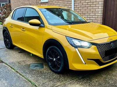 Peugeot e-208
