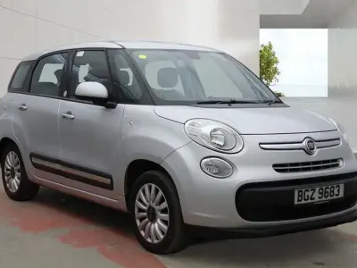 Used Fiat 500L Pop Star 85 HP (62 kW) 2016 Silver MPV