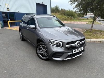 Mercedes GLB220