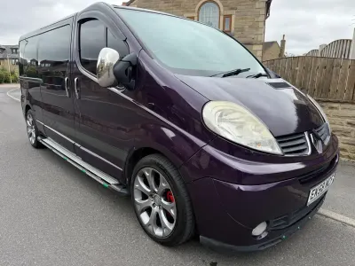 Used Renault Trafic 2009 Mauve/purple MPV