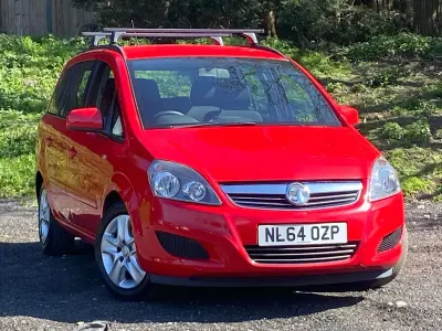 Used Vauxhall Zafira 120 HP (88 kW) 2014 Red MPV