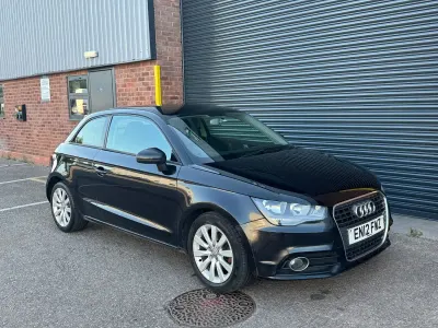 Begagnad Audi A1 Sport 105 HK (77 kW) 2012 Svart Halvkombi