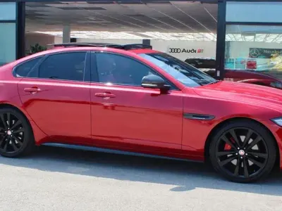 Used Jaguar XF Supercharged 380 HP (279 kW) 2016 Red Sedan