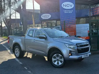 Używany Isuzu D-Max 163 KM (119 kW) 2021 Srebrny Pickup