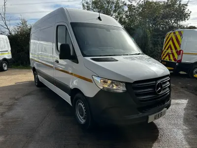 Begagnad Mercedes Sprinter Progressive 161 HK (118 kW) 2021 Vit Van
