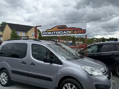 Usado Citroën Berlingo XTR 120 HP (88 kW) 2016 Cinzento Monovolume