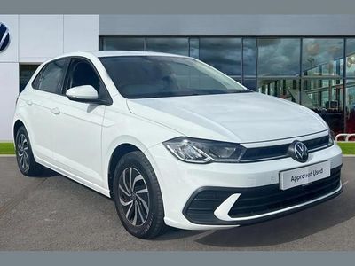 Used VW Polo Life 95 HP (69 kW) 2024 Pure white Hatchback