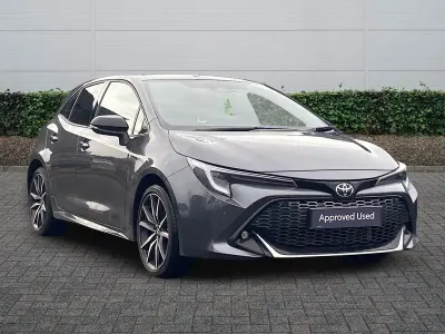 Usado Toyota Corolla Sport 140 HP (102 kW) 2025 Cinzento Citadino
