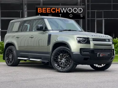 Used Land Rover Defender HSE 300 HP (220 kW) 2022 Green SUV