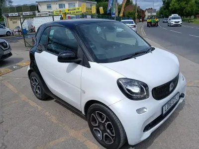 Used Smart ForTwo Coupé Premium 71 HP (52 kW) 2016 White Coupe