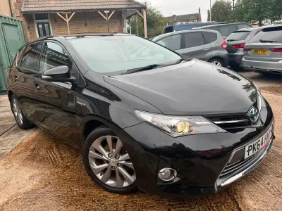 Used Toyota Auris Hybrid