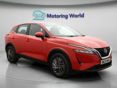 Used Nissan Qashqai Acenta Premium 158 HP (116 kW) 2023 Red SUV