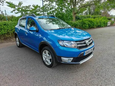 Used Dacia Sandero Lauréate 2015 Blue Hatchback