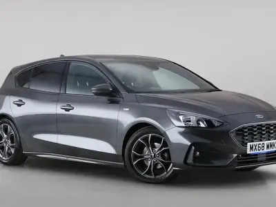 Used Ford Focus ST-Line 125 HP (91 kW) 2019 Grey Hatchback