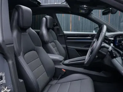 Used Porsche Macan 15 HP (11 kW) 2025 SUV