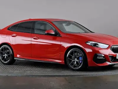 Usado BMW 220 M Sport 190 HP (139 kW) 2022 Vermelho Coupé