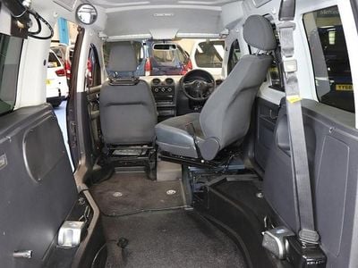 Begagnad VW Caddy Maxi Life 2014 Minibuss