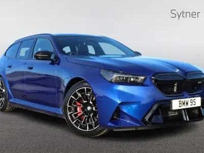 New BMW M5 Comfort Edition 717 HP (527 kW) 2026 Blue Estate