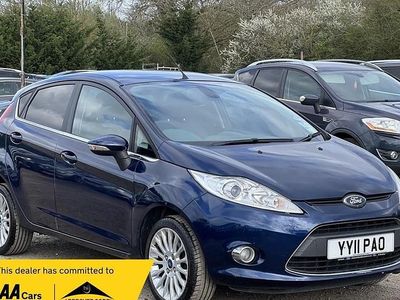 Used Ford Fiesta Titanium 70 HP (51 kW) 2011 Blue Hatchback