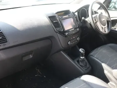 Used Kia Venga 114 HP (83 kW) 2016 Silver Hatchback