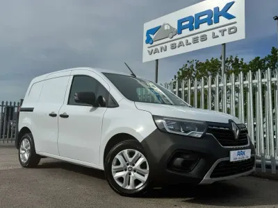 Usado Renault Kangoo 95 CV (69 kW) 2024 Blanco Monovolumen