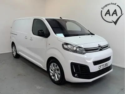 Used Citroën Dispatch 100 HP (73 kW) 2023 White MPV