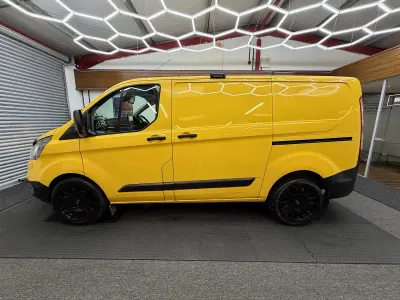 Used Ford Transit Custom 130 HP (95 kW) 2022 Yellow Van