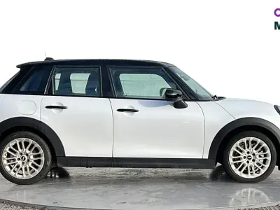 Used Mini Cooper Exclusive 114 kW (156 HP) 2025 White Hatchback