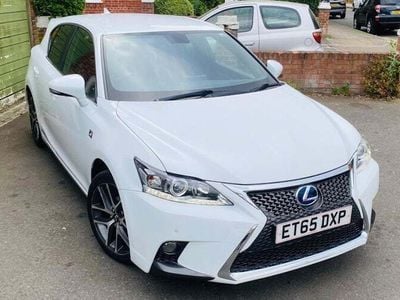 Lexus CT200h