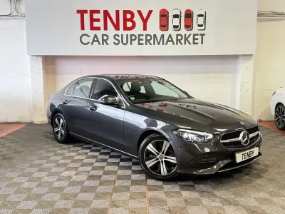 Usado Mercedes C200 204 HP (150 kW) 2022 Preto Sedan