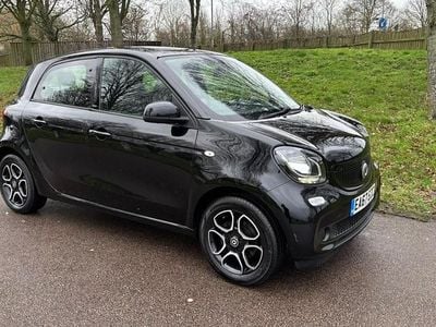 Black Used 2017 Smart ForFour Premium Hatchback | £6,250 (Fair price)