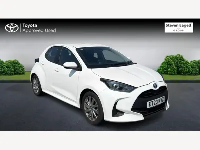 Used Toyota Yaris 2023 White Hatchback