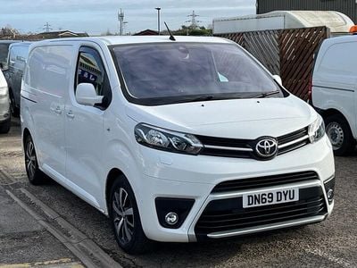 Used Toyota Proace Design 2019 White MPV