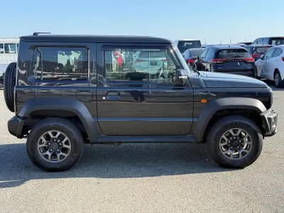 Używany Suzuki Jimny 2021 Czarny SUV