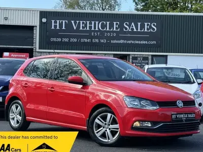 Used VW Polo Edition 60 HP (44 kW) 2017 Red Hatchback