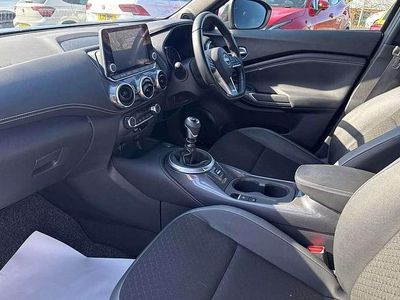 Used Nissan Juke N-Connecta 112 HP (82 kW) 2023 Grey SUV