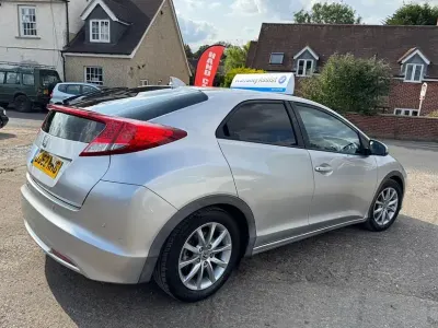 Used Honda Civic SE 100 HP (73 kW) 2012 Silver Hatchback