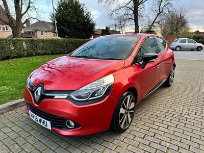 Used Renault Clio IV Dynamique 2015 Red Hatchback