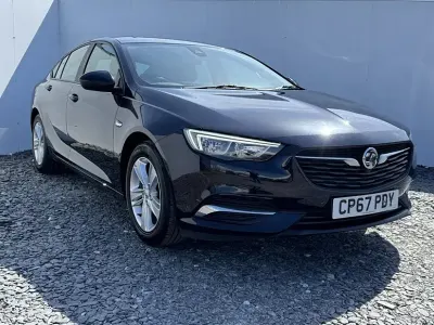 Used Vauxhall Insignia Design Edition 165 HP (121 kW) 2018 Blue Hatchback