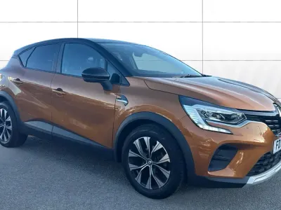 Used Renault Captur LIMITED 91 HP (66 kW) 2022 Orange/black SUV