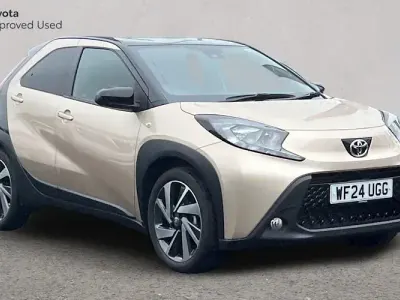 Used Toyota Aygo X 72 HP (52 kW) 2024 Beige SUV