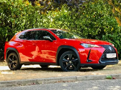 Used Lexus UX 184 HP (135 kW) 2020 Red SUV