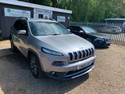 Used Jeep Cherokee Limited 200 HP (147 kW) 2015 Grey SUV